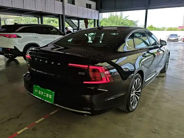 Volvo S90 2024