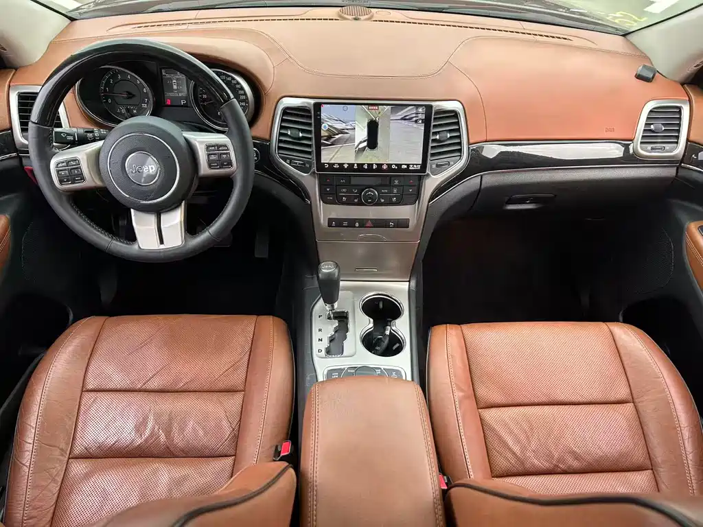 Jeep Grand Cherokee 2012 — фото 14