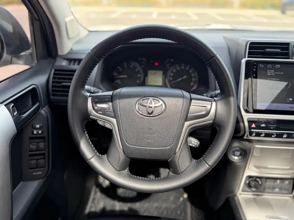 Toyota Prado 2018 — фото 8