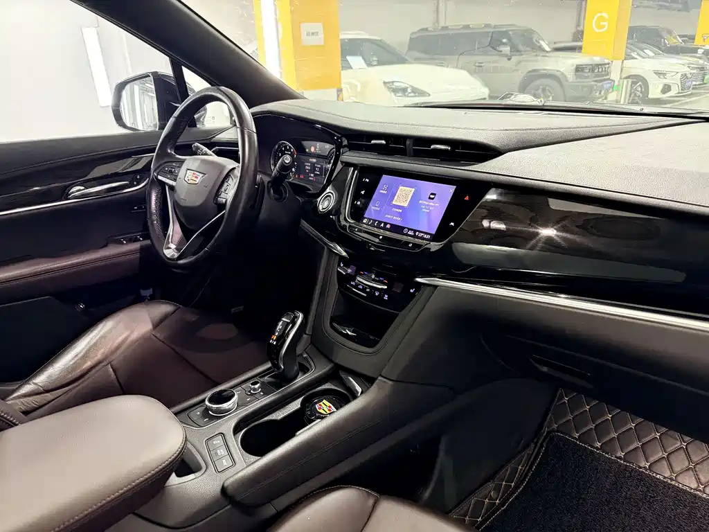 Cadillac XT6 2020 — фото 13