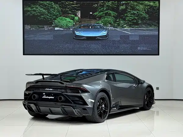 Lamborghini Huracan 2020