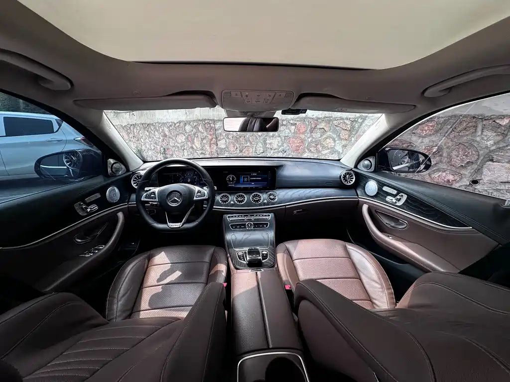 Mercedes-Benz E-Class 2018 — фото 9