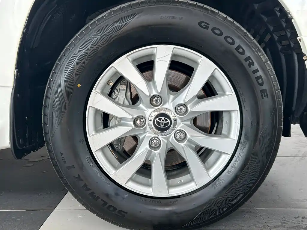 Toyota Land Cruiser 2018 — фото 20