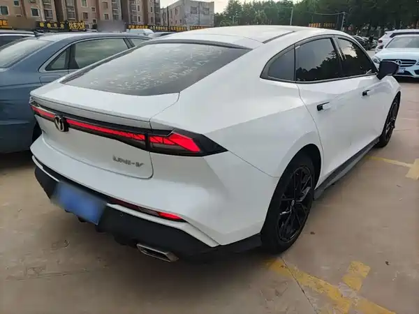 Changan UNI-V 2024
