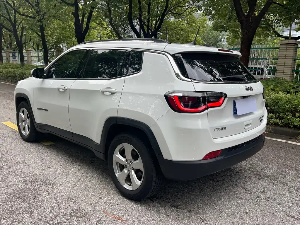 Jeep Compass 2019 — фото 16
