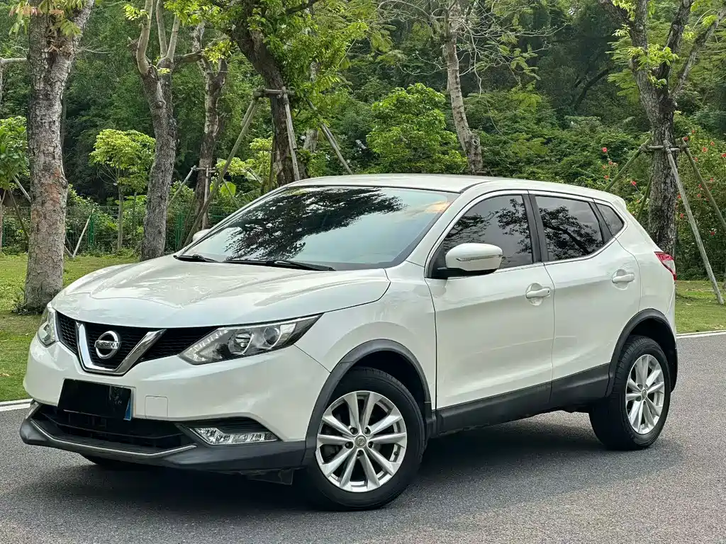 Nissan Qashqai 2015 — фото 1