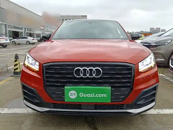 Audi Q2L 2019