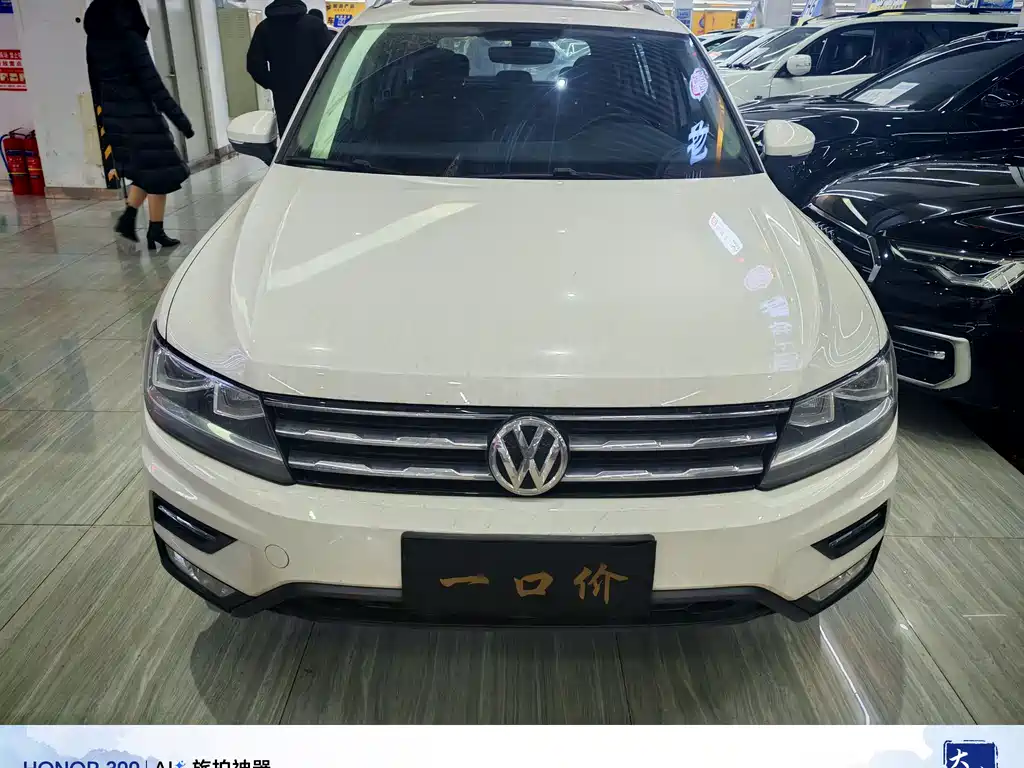 Volkswagen Tiguan L 2017 — фото 3