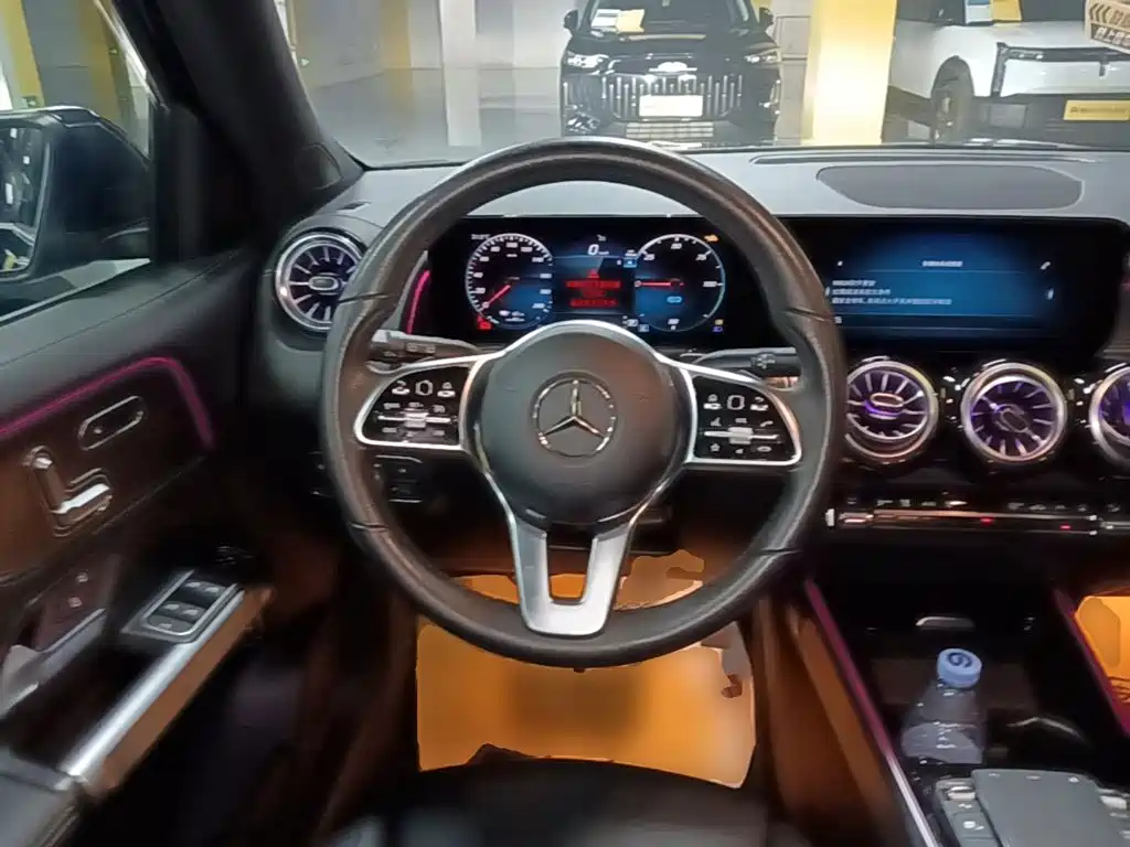 Mercedes-Benz EQB 2023 — фото 11