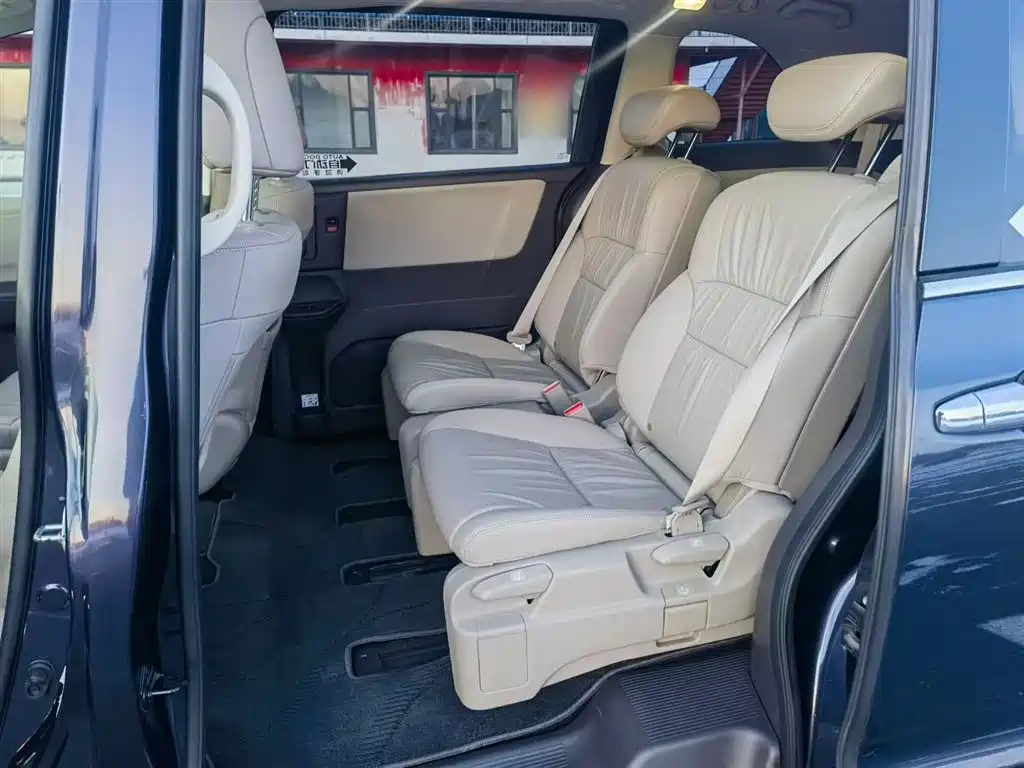 Honda Odyssey 2015 — фото 9