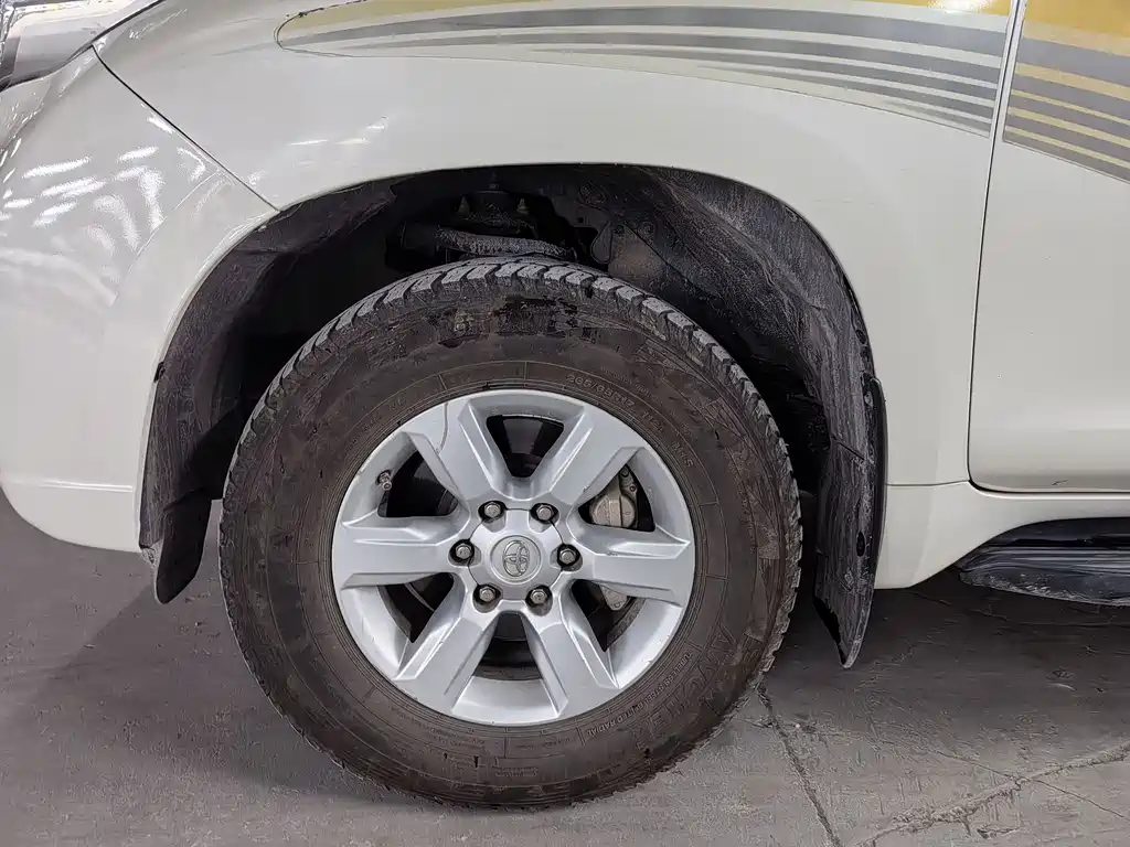 Toyota Prado 2016 — фото 12