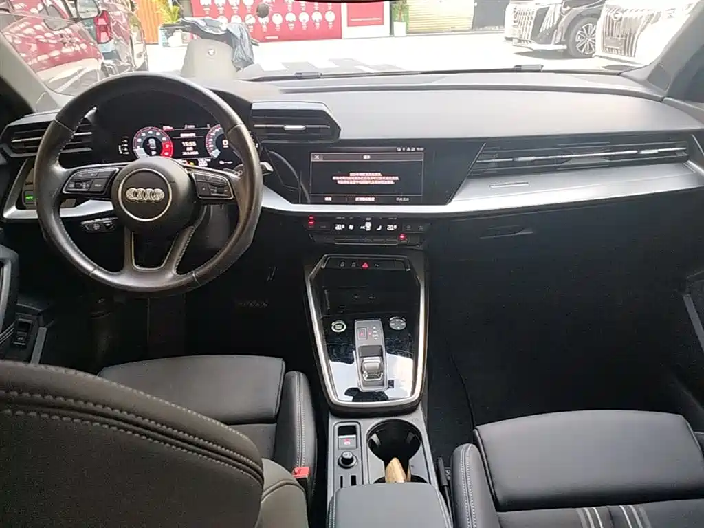Audi A3 2022 — фото 10