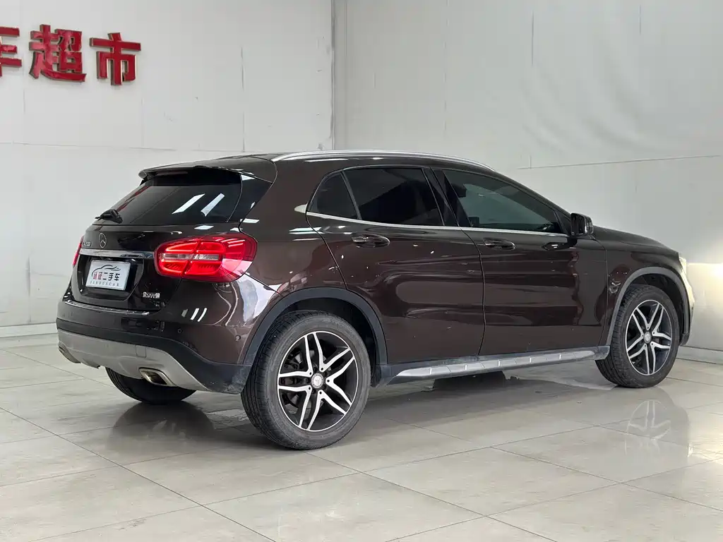 Mercedes-Benz GLA 2017 — фото 16