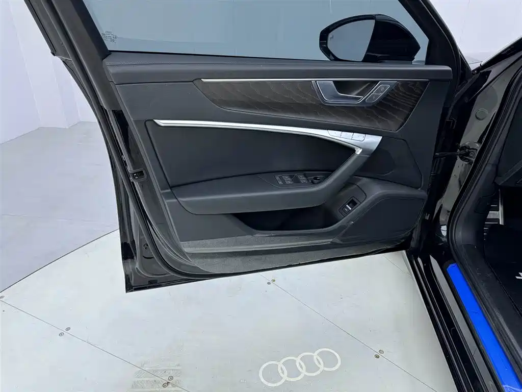 Audi A6L 2025 — фото 16