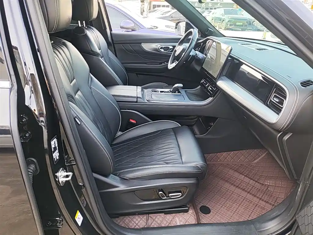 GAC Motor Trumpchi GS8 2024 — фото 25