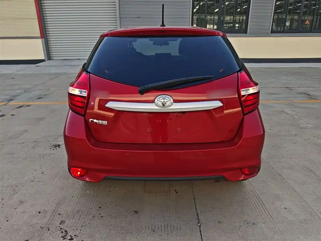 Toyota Yaris L 2020 — фото 6
