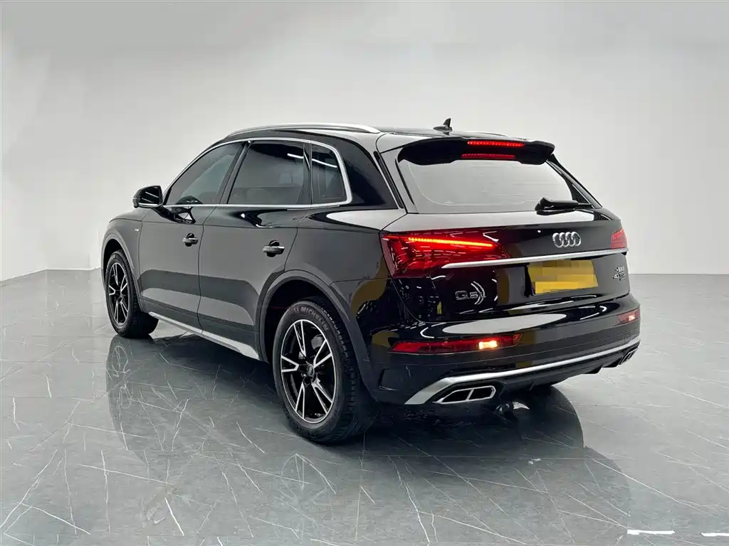 Audi Q5L 2023 — фото 4