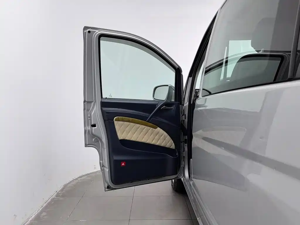 Mercedes-Benz Vito 2014 — фото 16