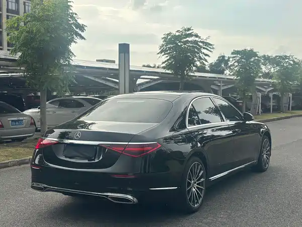 Mercedes-Benz S-Class 2024