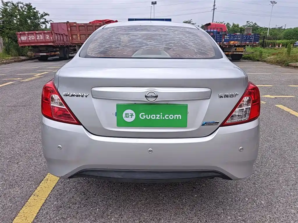Nissan Sunny 2015 — фото 6