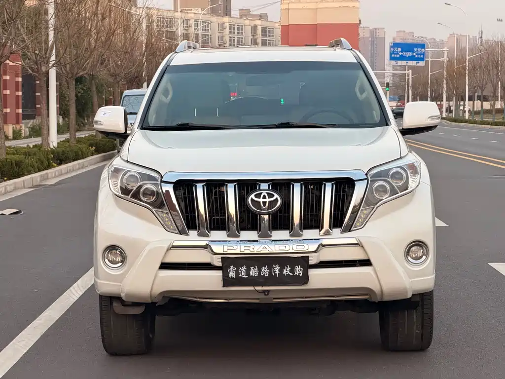 Toyota Prado 2017 — фото 2
