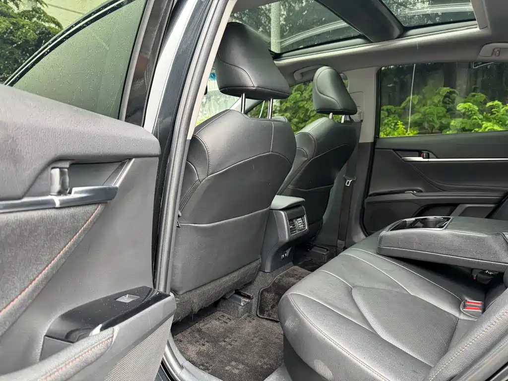 Toyota Camry 2022 — фото 12