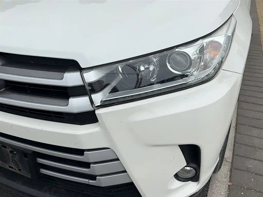 Toyota Highlander 2018 — фото 18