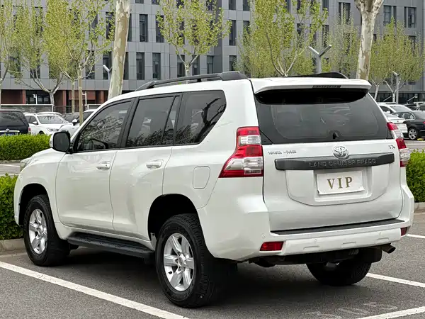 Toyota Prado 2016