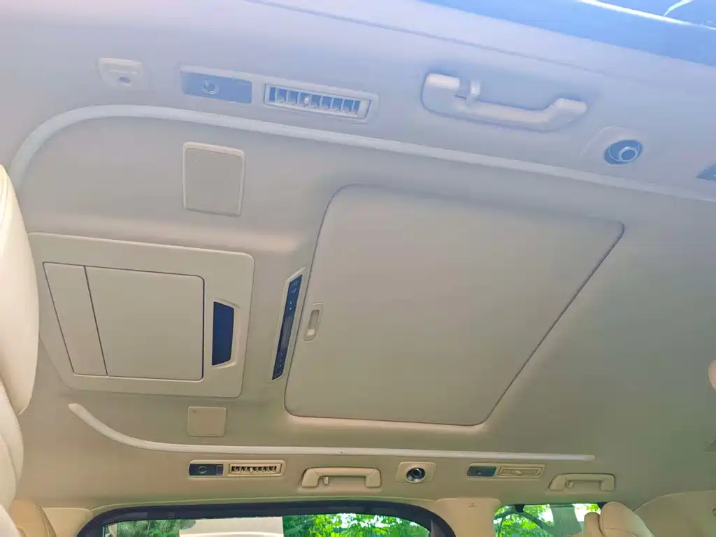 Toyota Alphard 2022 — фото 4
