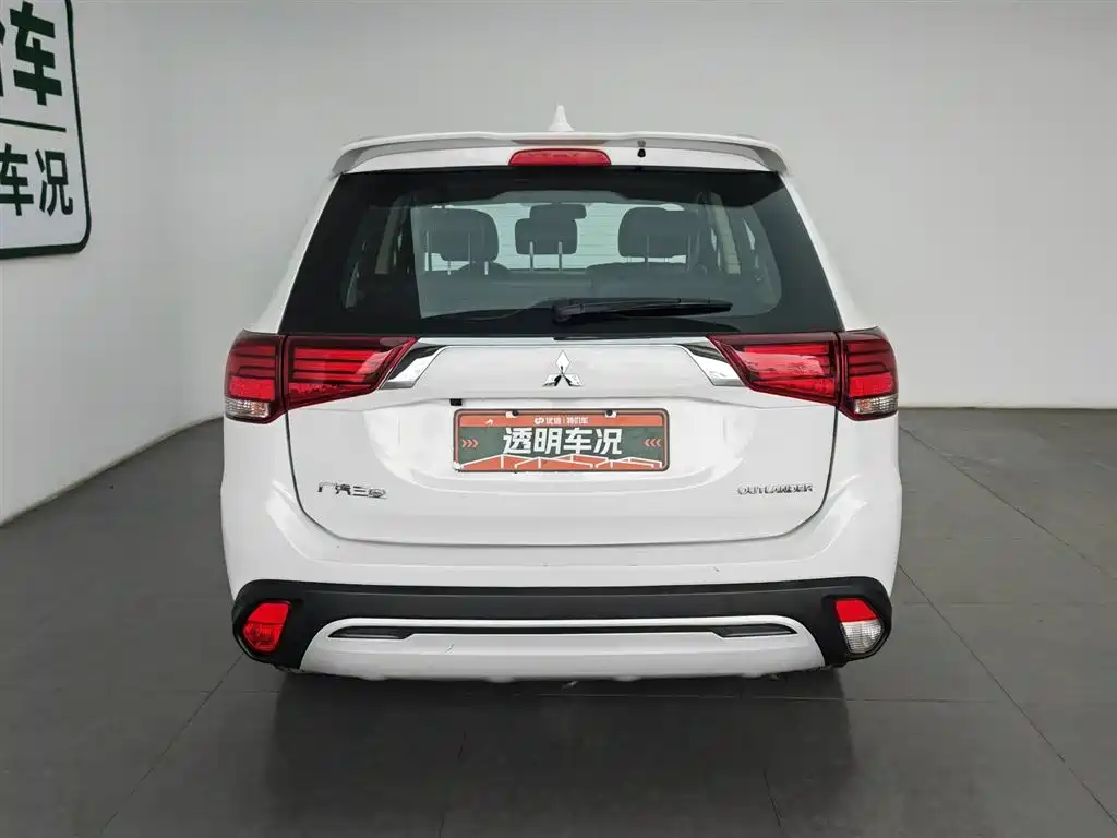 Mitsubishi Outlander 2019 — фото 4