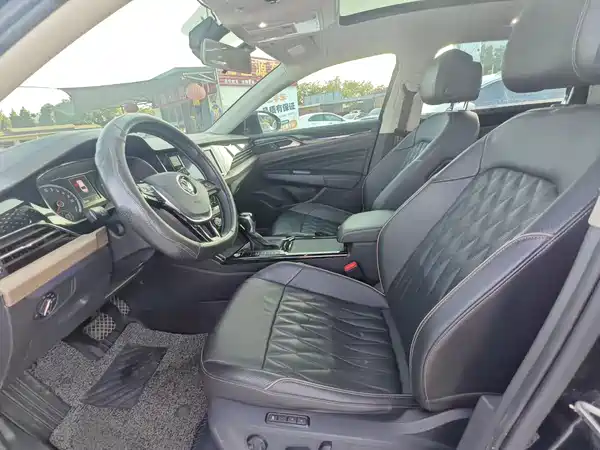 Volkswagen Passat Plug-In Hybrid 2019