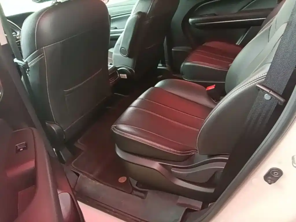 GAC Trumpchi M6 2021 — фото 17