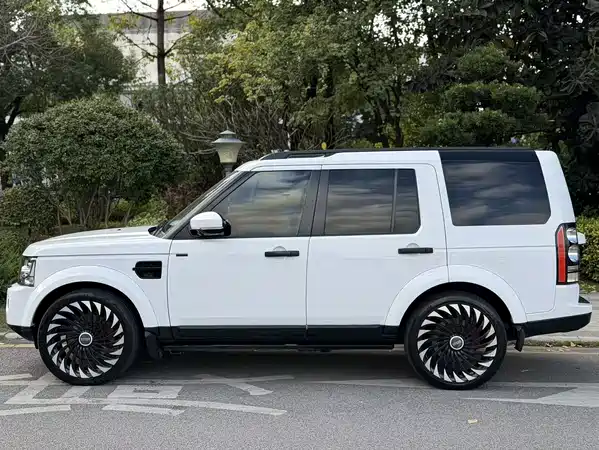 Land Rover Discovery 2012