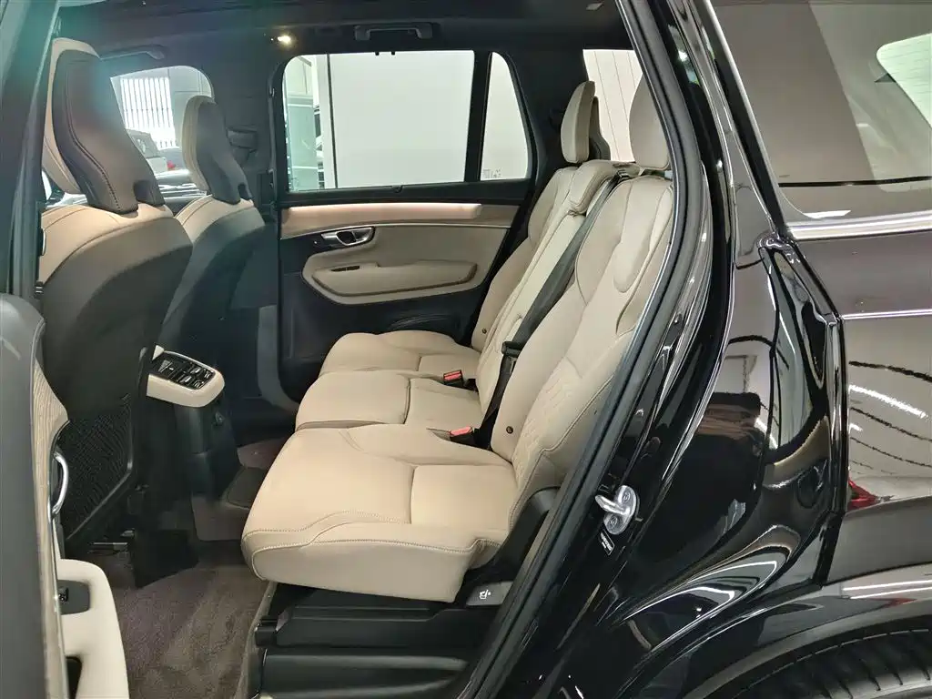 Volvo XC90 PHEV 2026 — фото 17