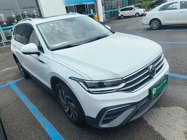Volkswagen Tiguan L 2023
