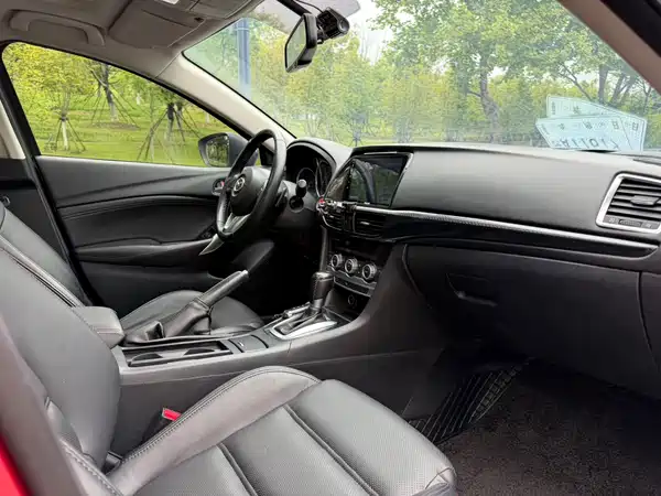 Mazda Atenza 2015