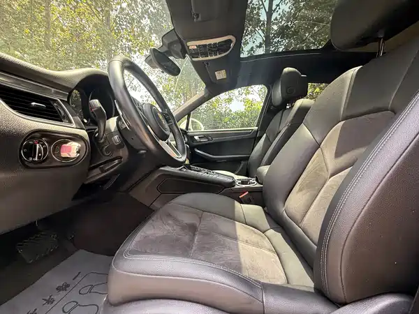 Porsche Macan 2015