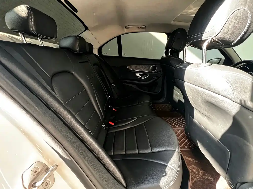 Mercedes-Benz C-Class 2017 — фото 18