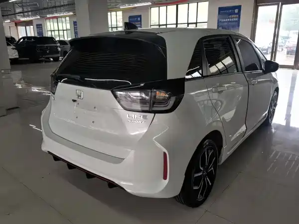 Honda LIFE 2021