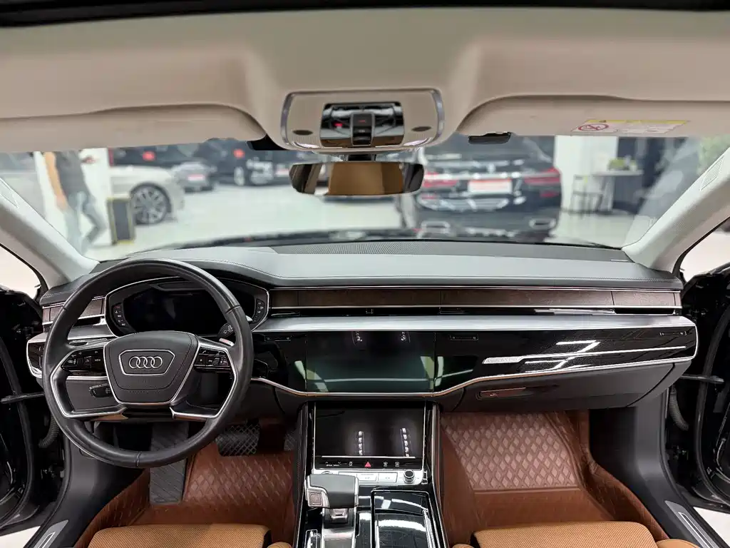 Audi A8 2022