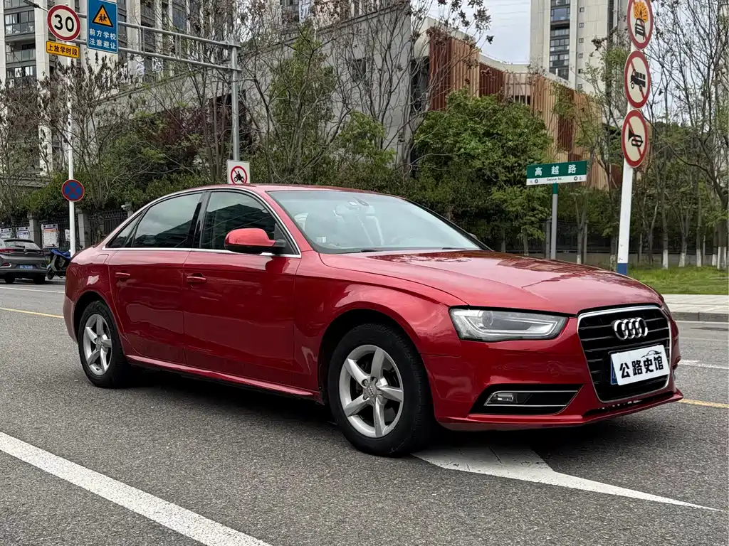 Audi A4L 2013 — фото 8