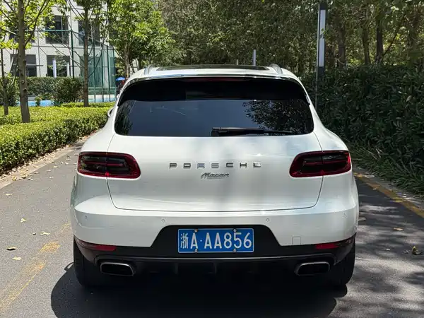 Porsche Macan 2015
