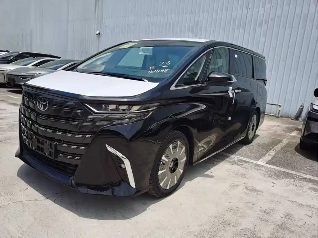 Toyota Alphard — фото 3