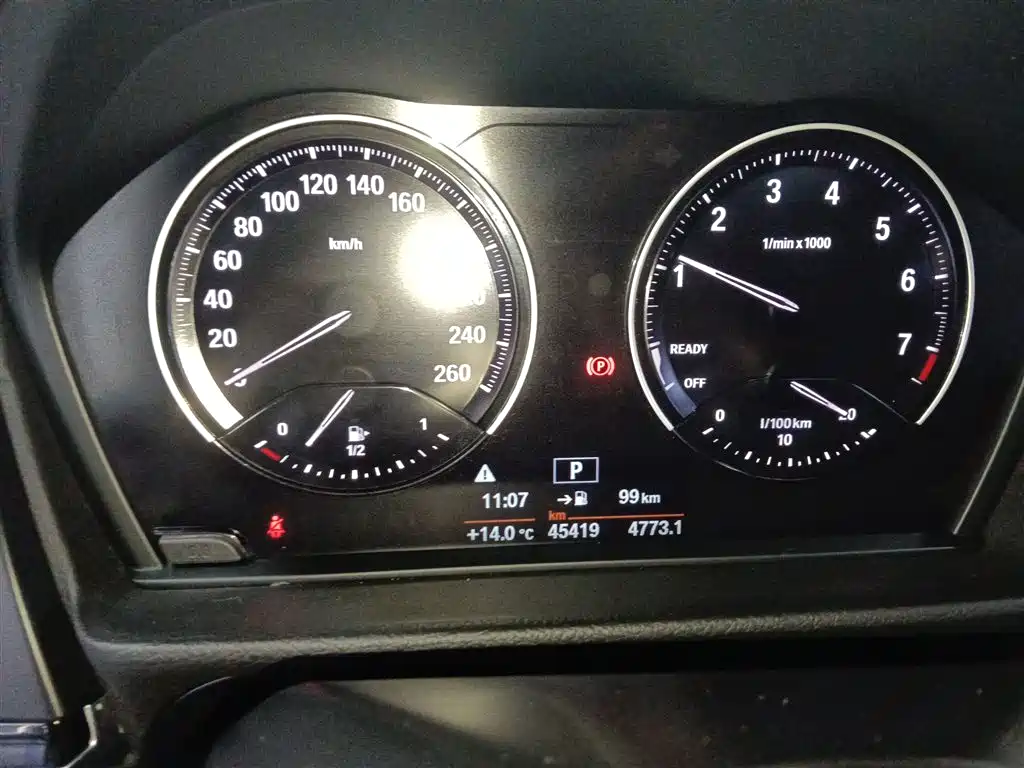 BMW 1 Series 2020 — фото 12