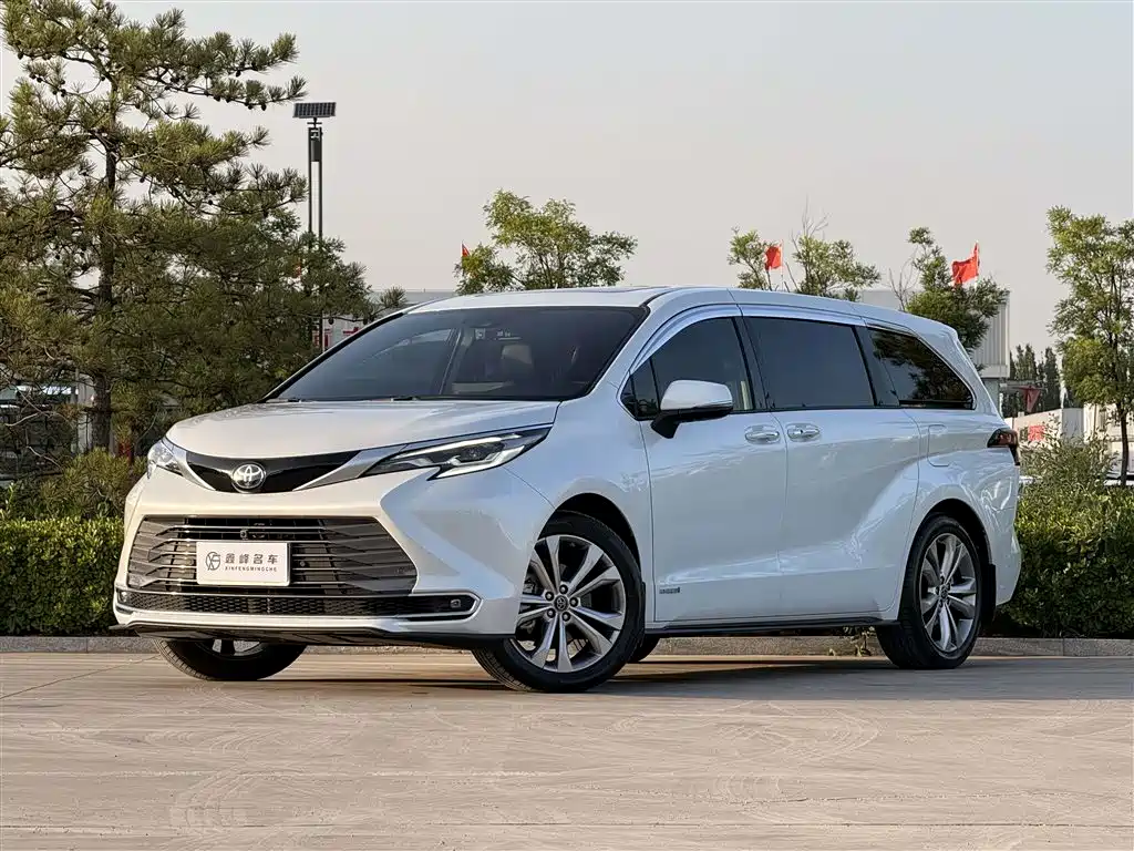 Toyota Sienna 2023