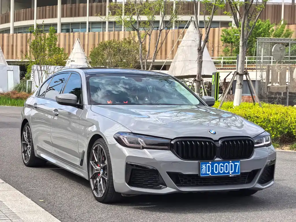 BMW 5 Series 2019 — фото 3