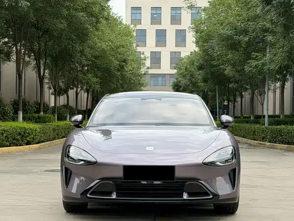 Xiaomi SU7 2025