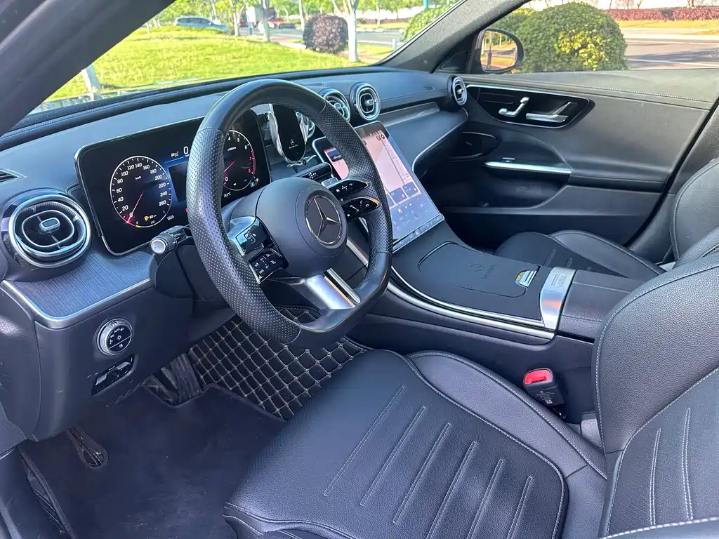 Mercedes-Benz C-Class 2024 — фото 14