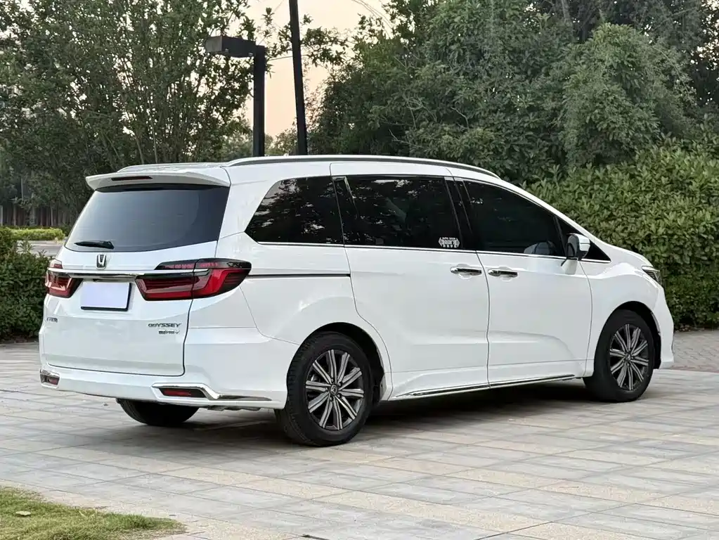 Honda Odyssey 2022 — фото 9