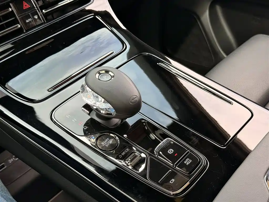 GAC Motor Trumpchi M8 2025 — фото 22
